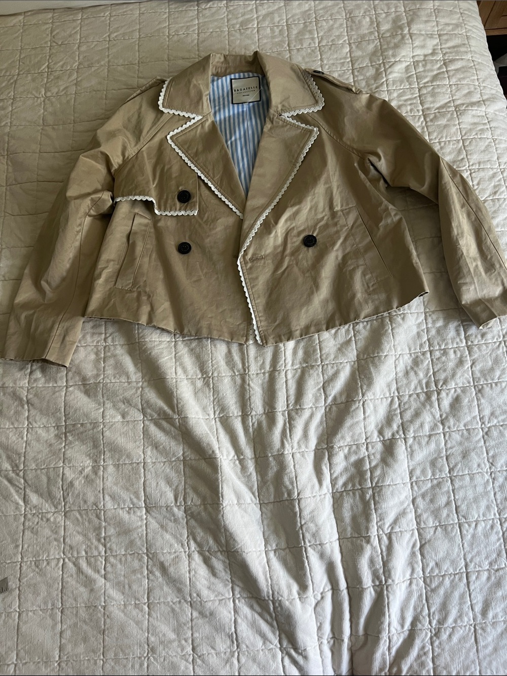 Bagatelle Short Beige Cropped Trench Jacket with Contrast Trim